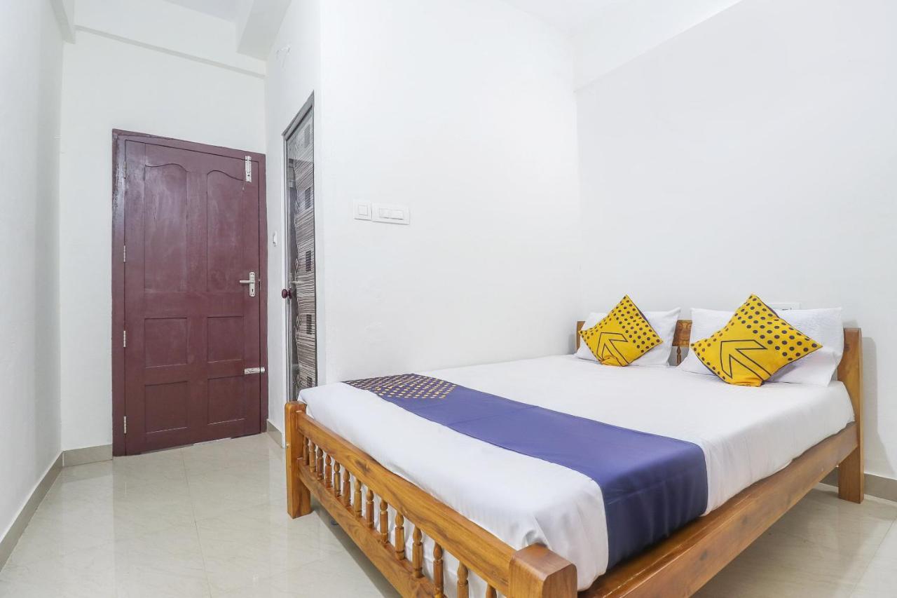Spot On Rohini Inn Kadampuzha Kottakkal Luaran gambar
