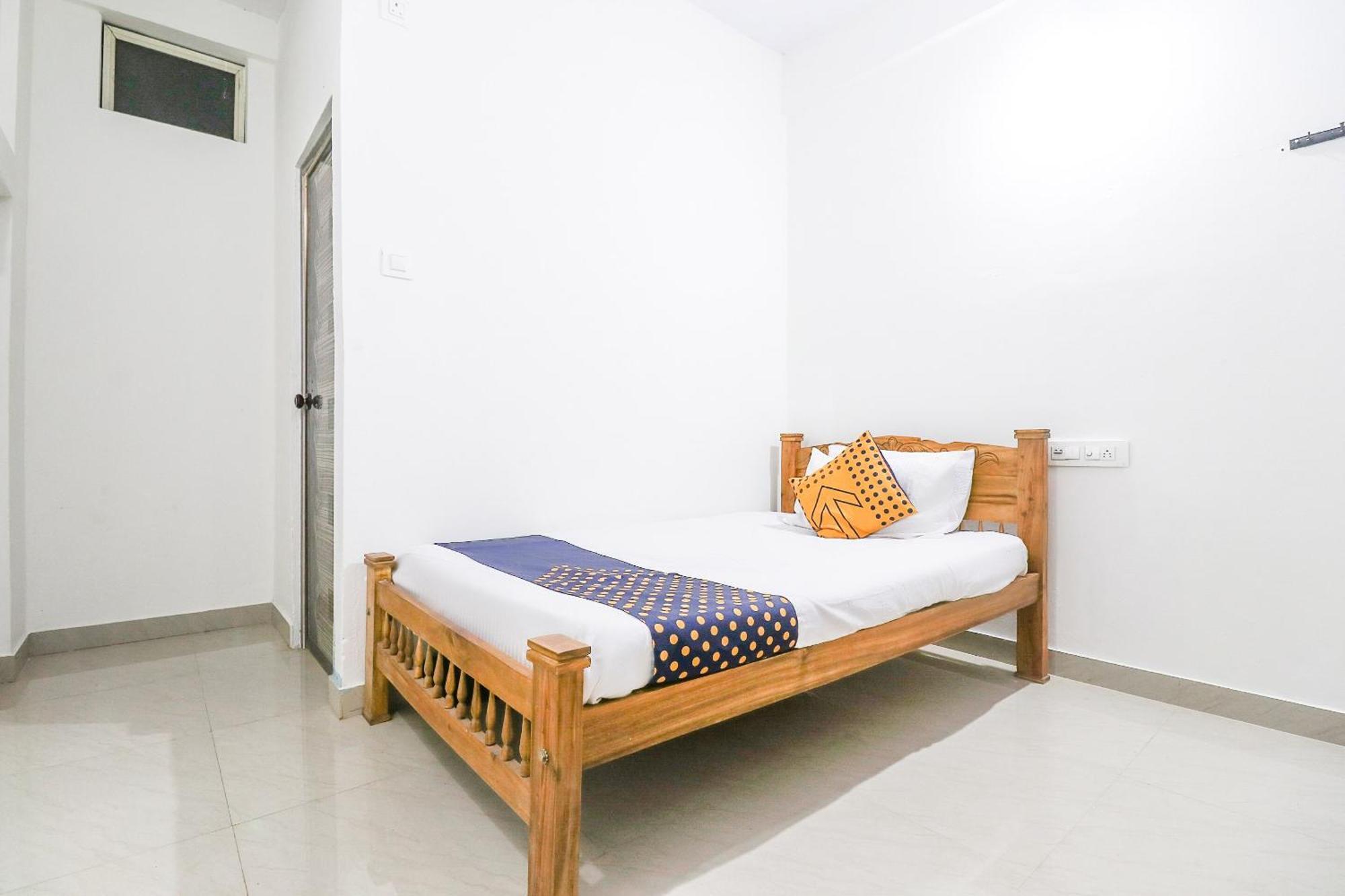 Spot On Rohini Inn Kadampuzha Kottakkal Luaran gambar